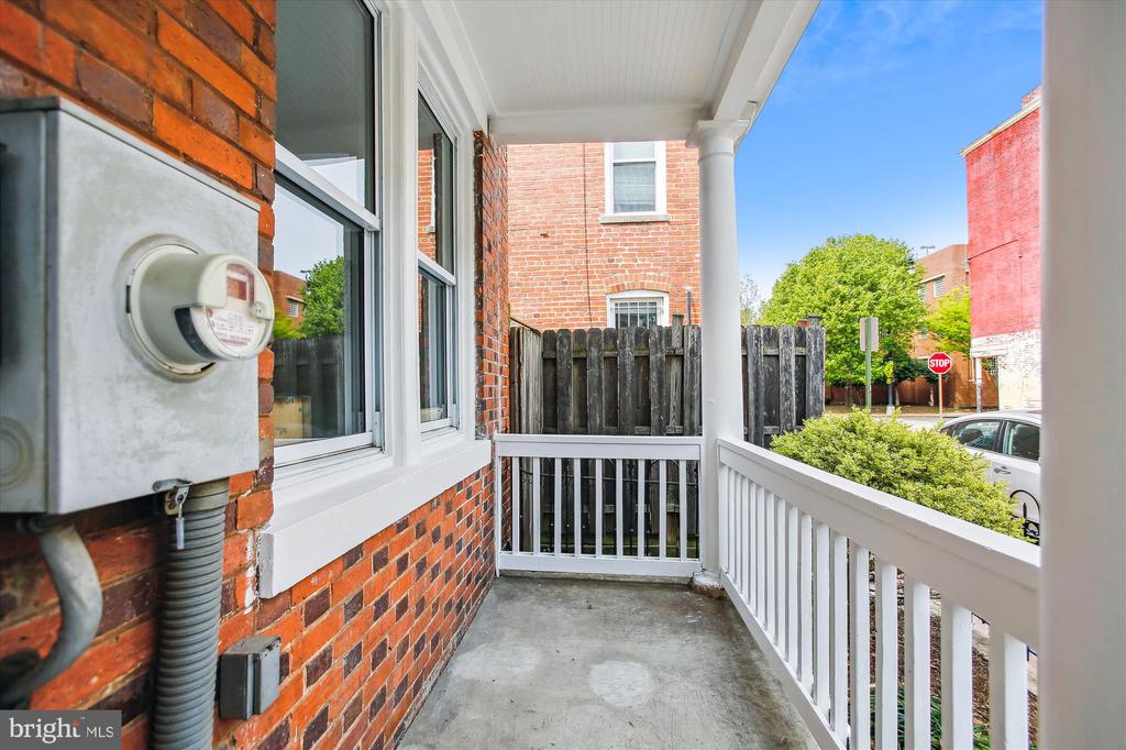 342 OAKDALE PLACE NW
