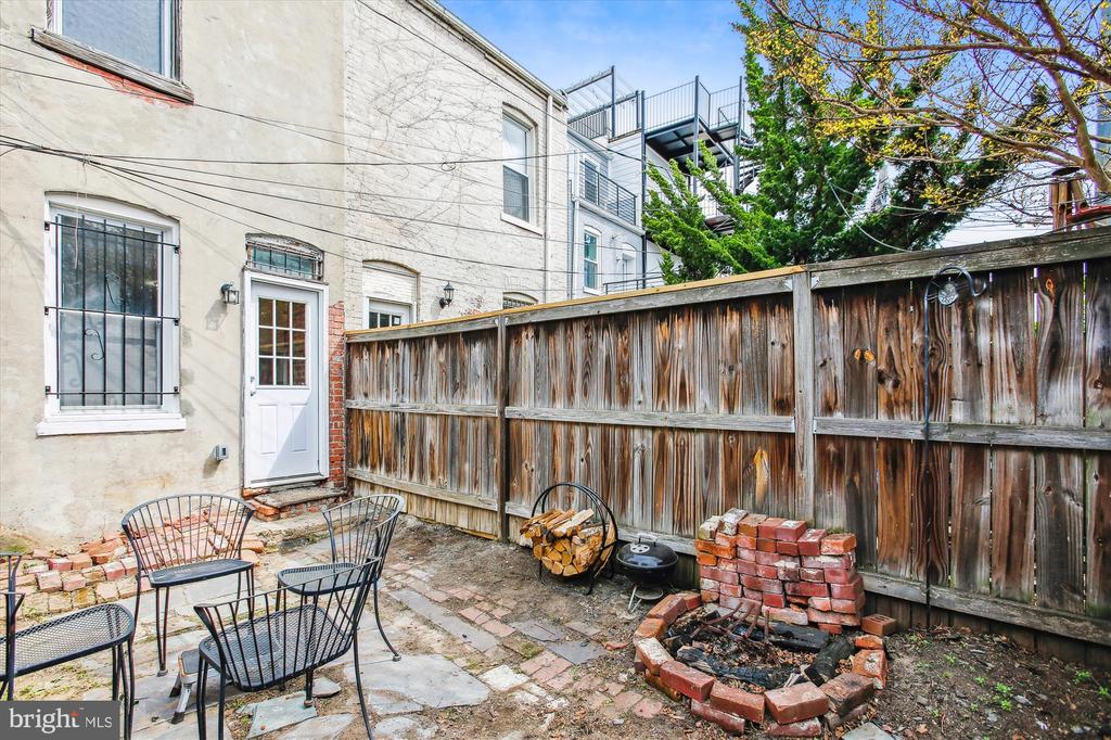 342 OAKDALE PLACE NW