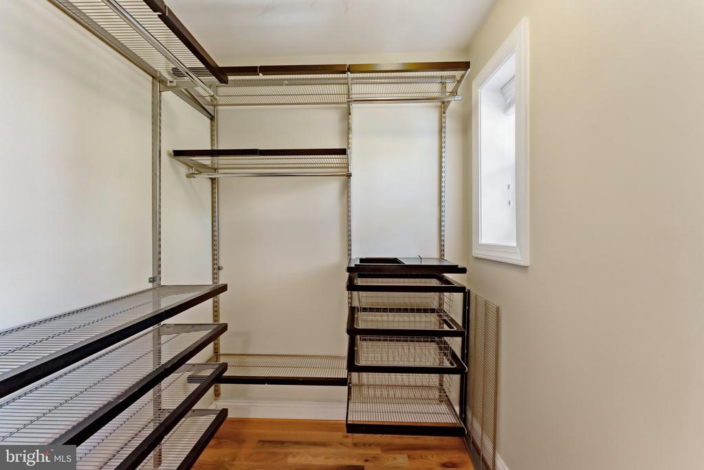 754 PARK ROAD NW Unit: 3