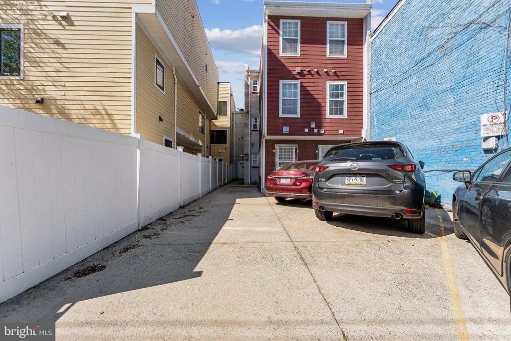 754 PARK ROAD NW Unit: 3