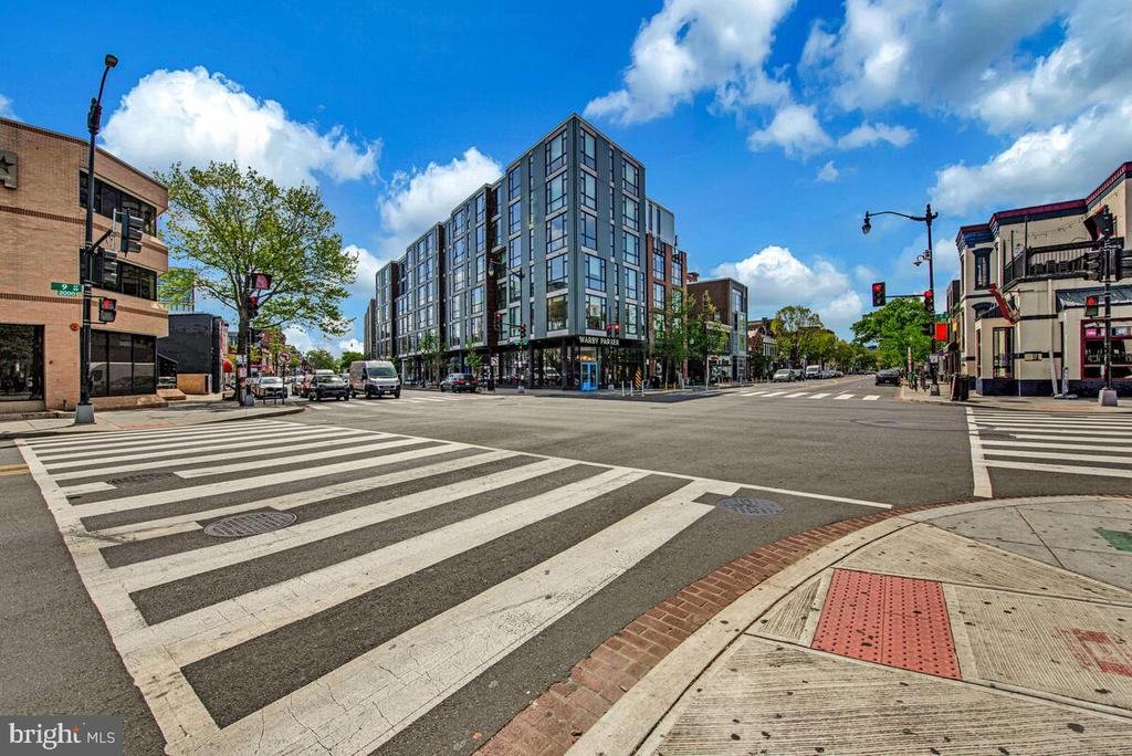 1932 9TH STREET NW Unit: R302