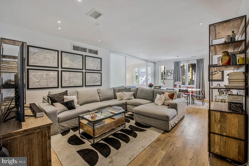 1932 9TH STREET NW Unit: R302