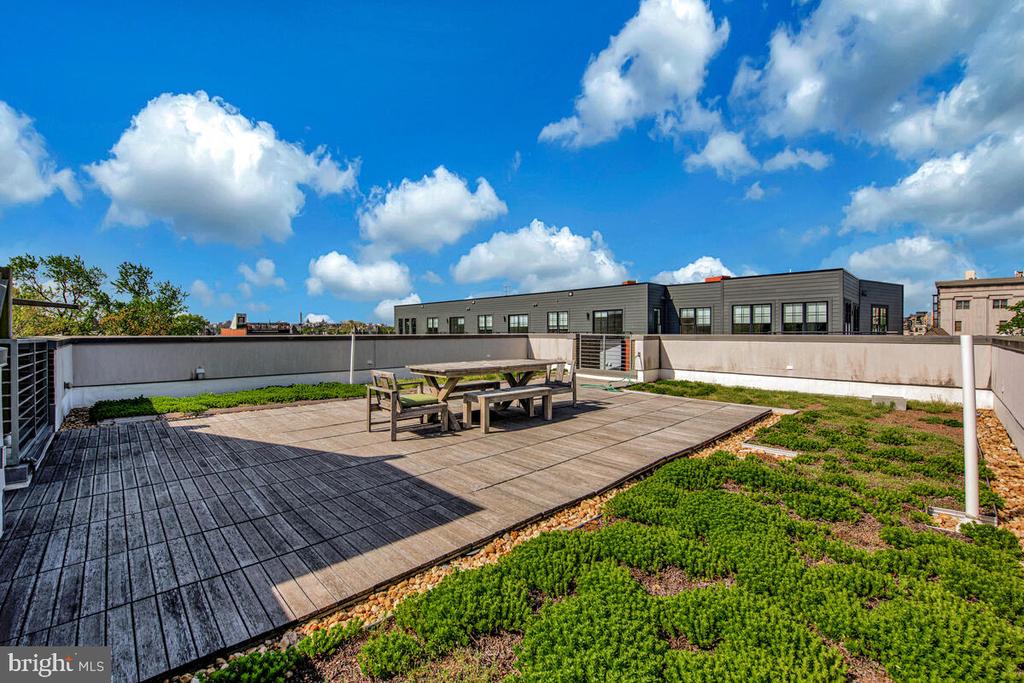 1932 9TH STREET NW Unit: R302
