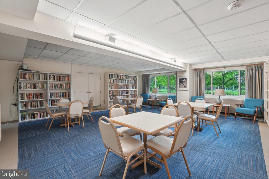 4201 CATHEDRAL AVENUE NW Unit: 1009W