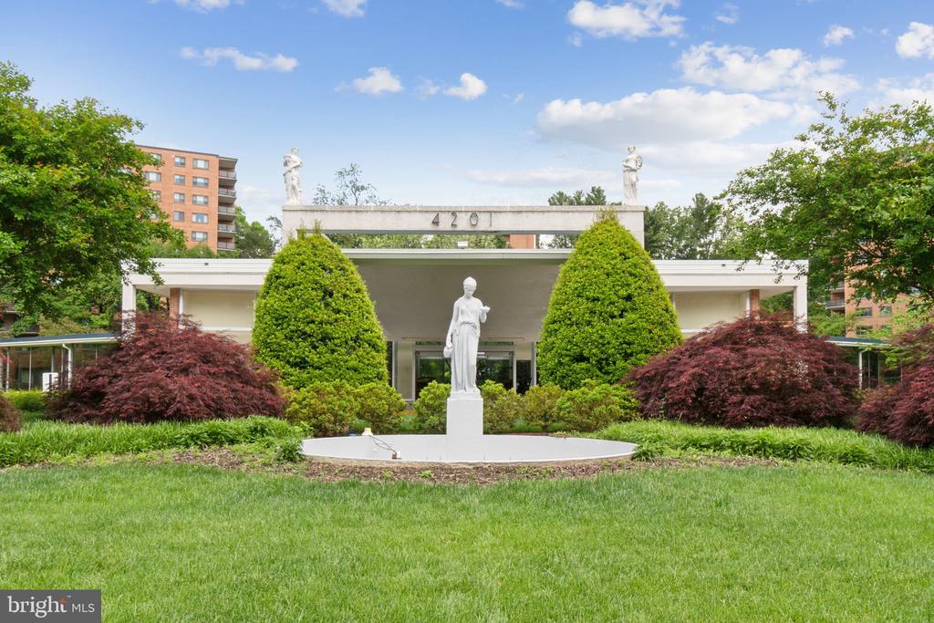 4201 CATHEDRAL AVENUE NW Unit: 1009W