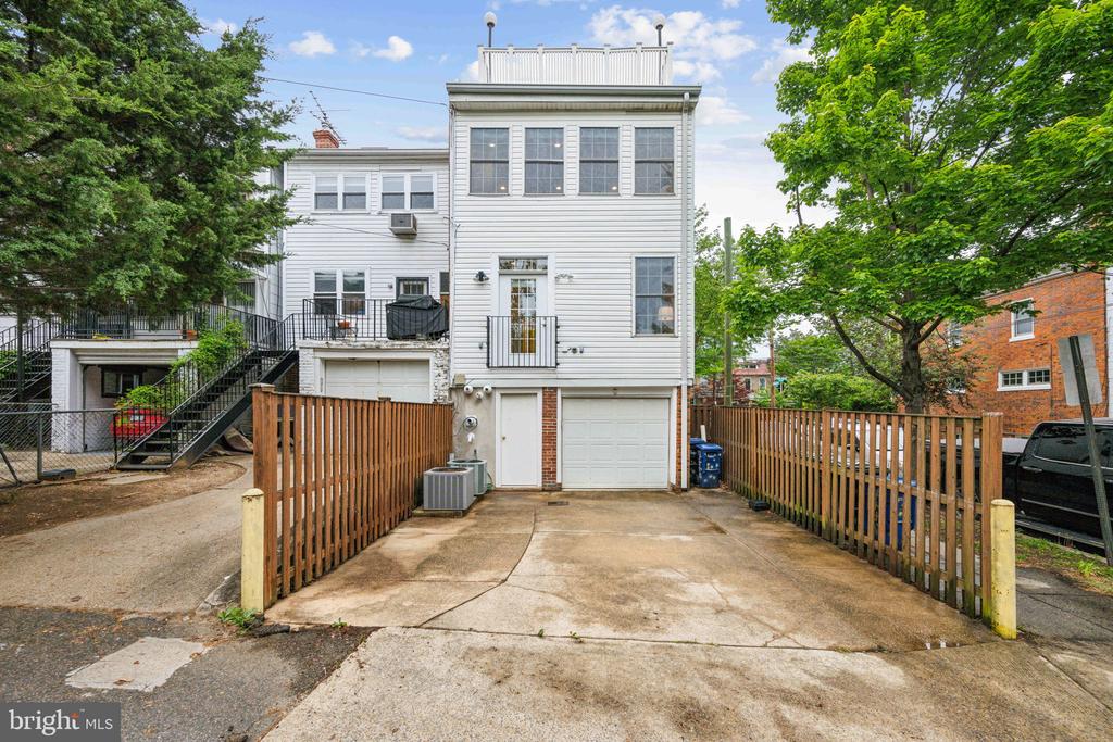 2444 TUNLAW ROAD NW