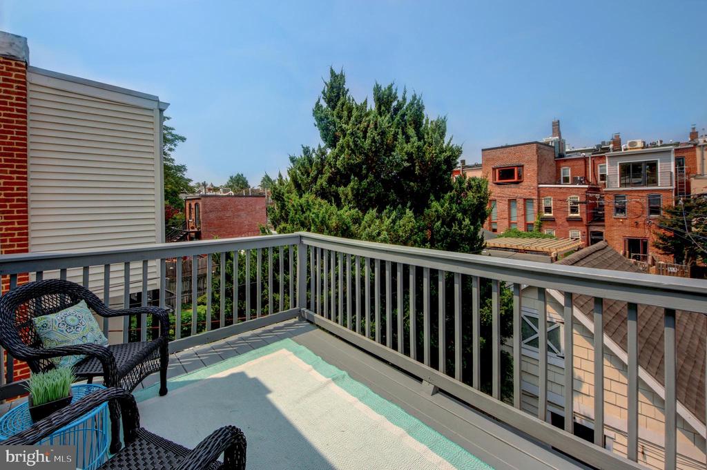 644 5TH STREET NE