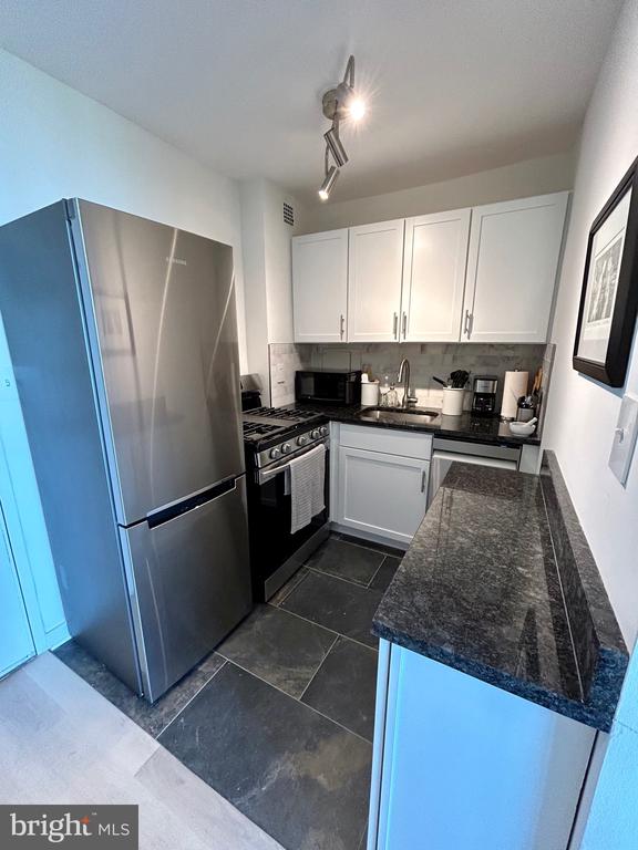 2800 WISCONSIN AVENUE NW Unit: 801