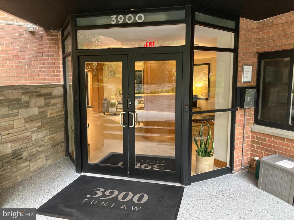 3900 TUNLAW ROAD NW Unit: 419