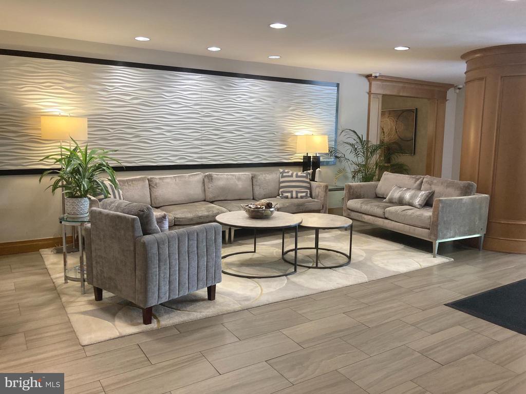 3900 TUNLAW ROAD NW Unit: 419