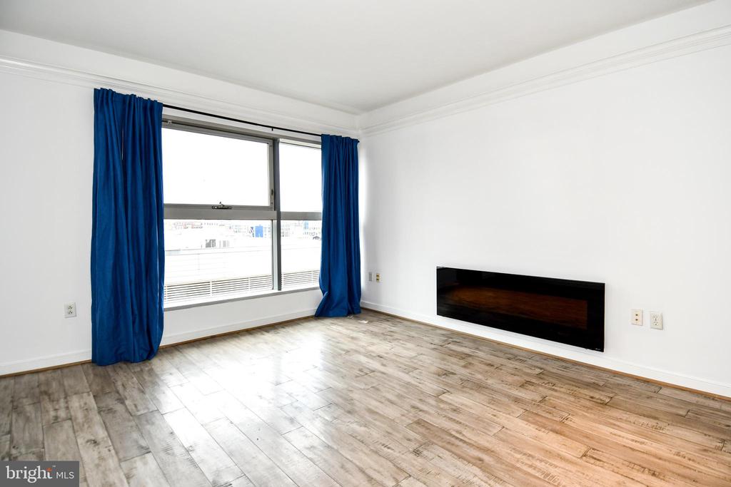 777 7TH STREET NW Unit: 904