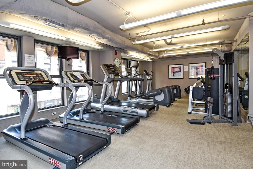 777 7TH STREET NW Unit: 904