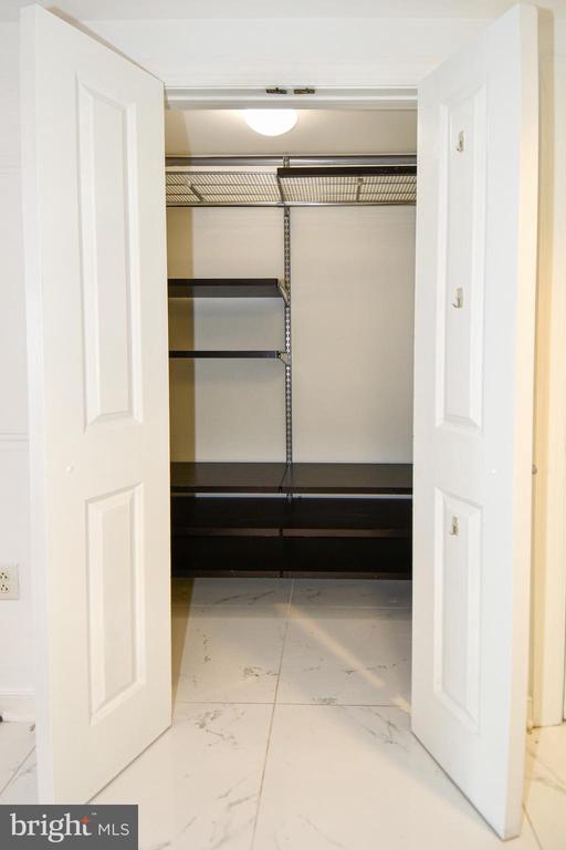 777 7TH STREET NW Unit: 904