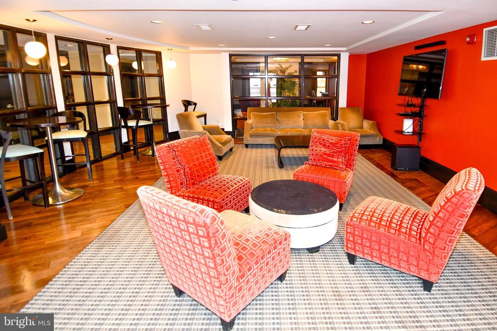 777 7TH STREET NW Unit: 904