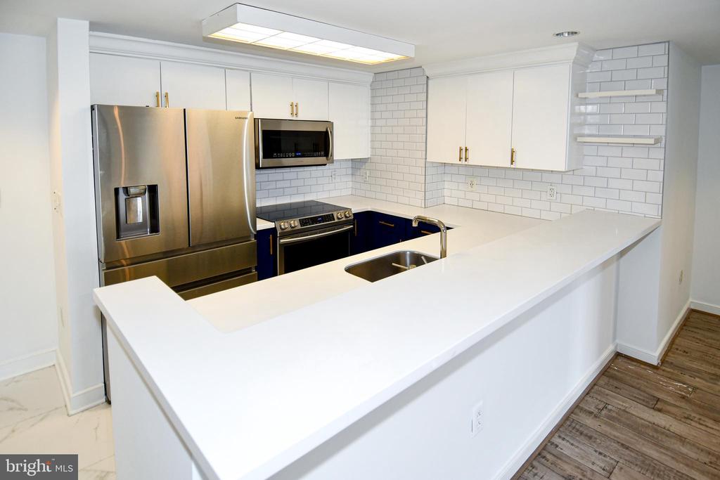 777 7TH STREET NW Unit: 904