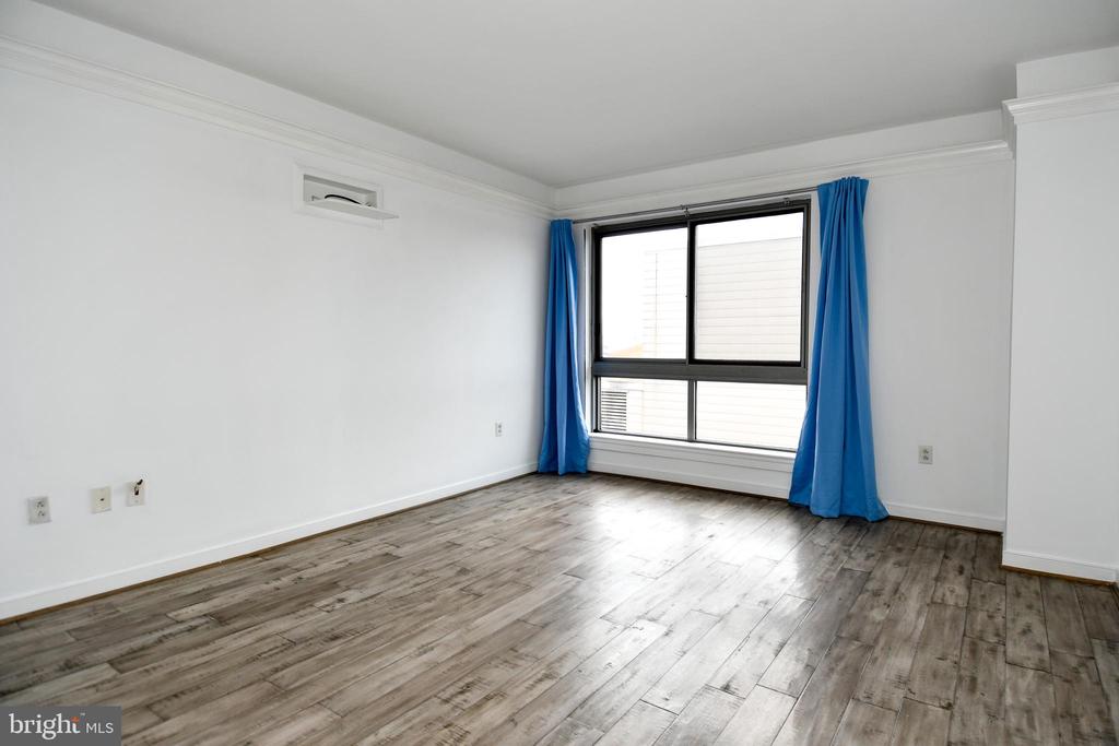 777 7TH STREET NW Unit: 904