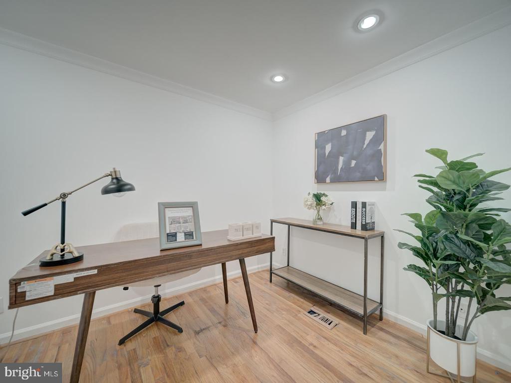 1715 15TH STREET NW Unit: 23