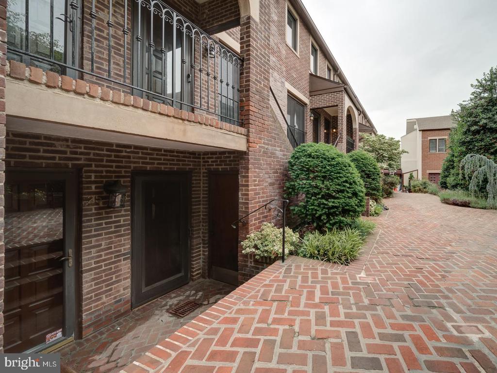 1715 15TH STREET NW Unit: 23