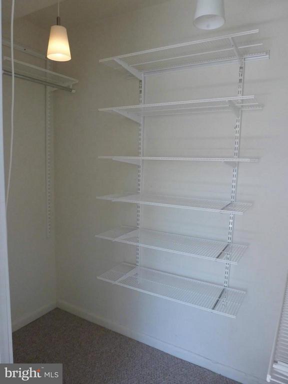 2711 ORDWAY STREET NW Unit: 200