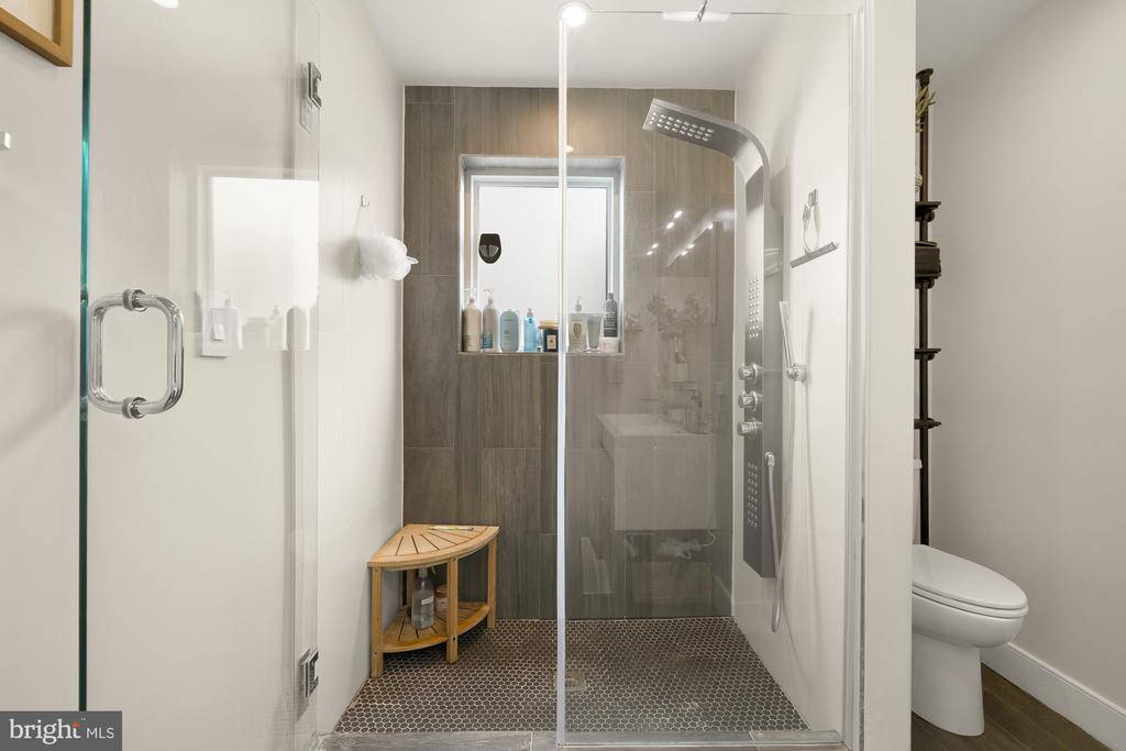 122 BRYANT STREET NW Unit: 2