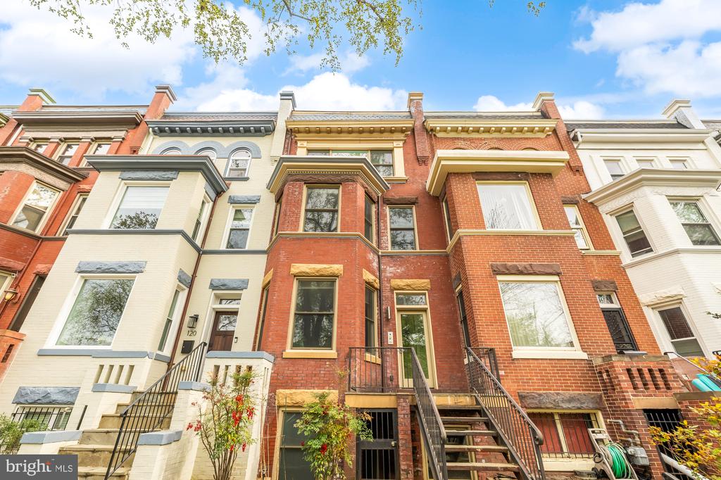 122 BRYANT STREET NW Unit: 2