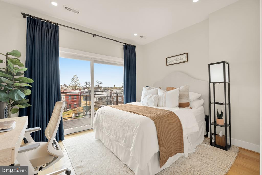 122 BRYANT STREET NW Unit: 2