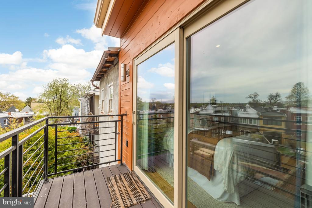 122 BRYANT STREET NW Unit: 2