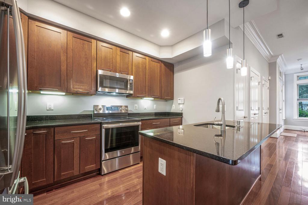 1817 6TH STREET NW Unit: A