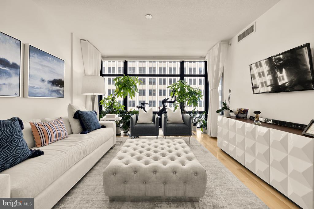 1010 MASSACHUSETTS AVENUE NW Unit: 706