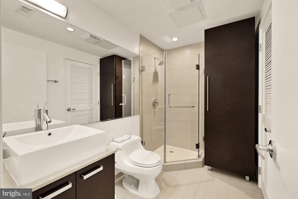 1010 MASSACHUSETTS AVENUE NW Unit: 706