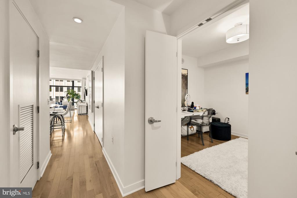 1010 MASSACHUSETTS AVENUE NW Unit: 706