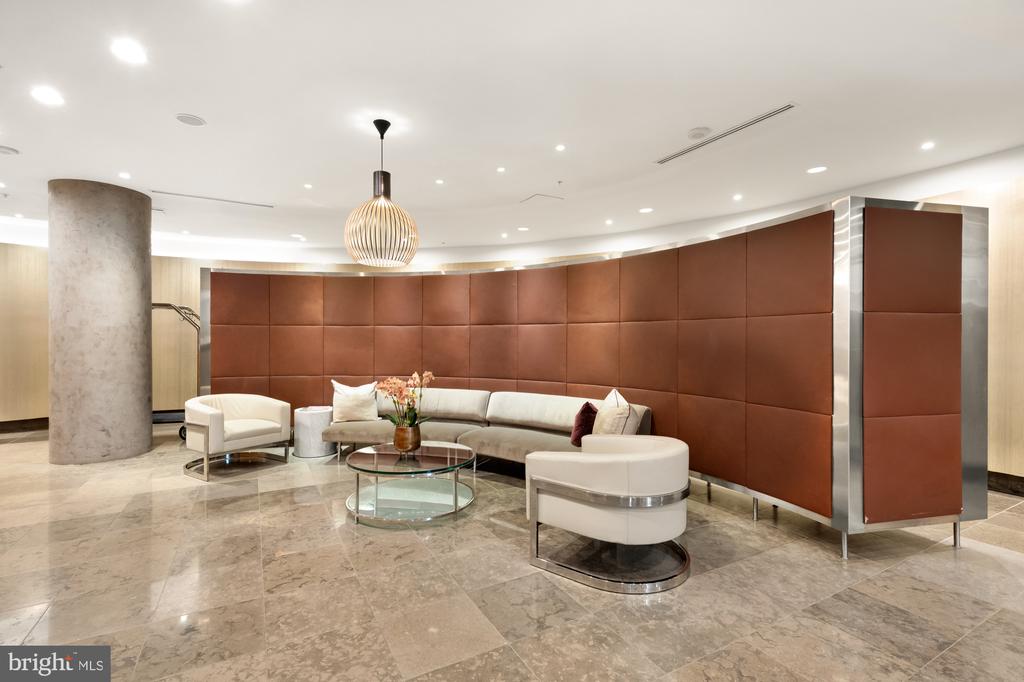 1010 MASSACHUSETTS AVENUE NW Unit: 706
