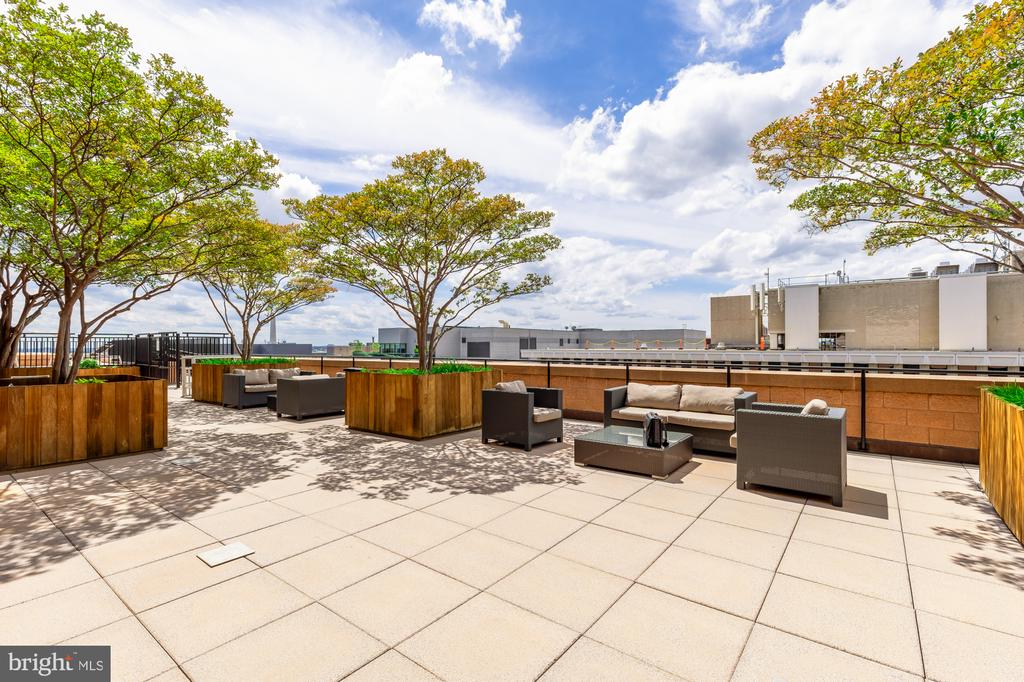 1010 MASSACHUSETTS AVENUE NW Unit: 706