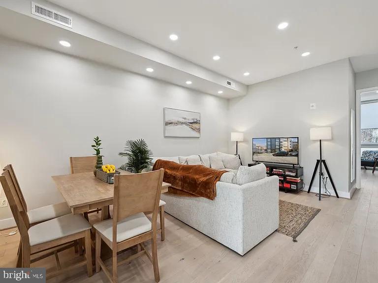 2213 M STREET NE Unit: 9