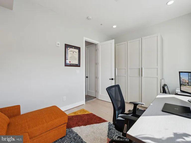 2213 M STREET NE Unit: 9