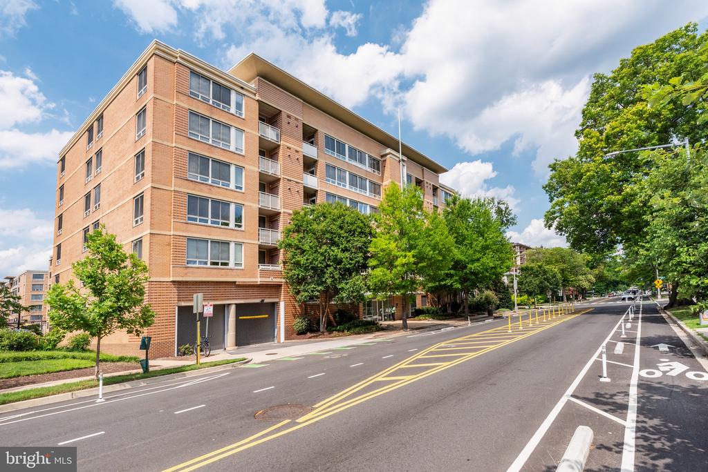 355 I STREET SW Unit: 125