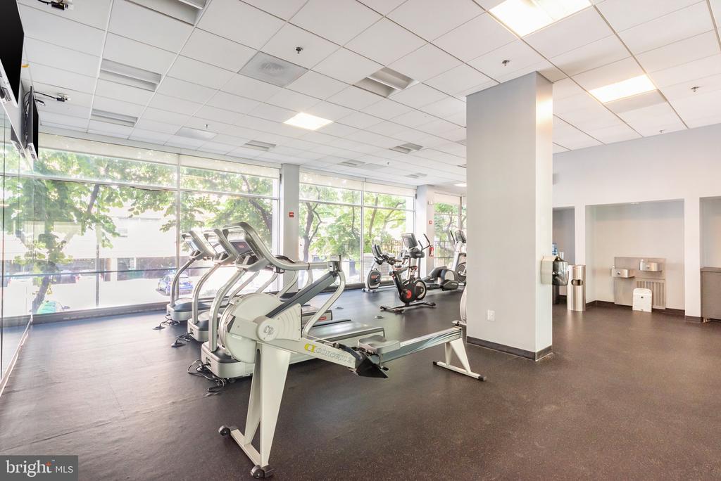 355 I STREET SW Unit: 125