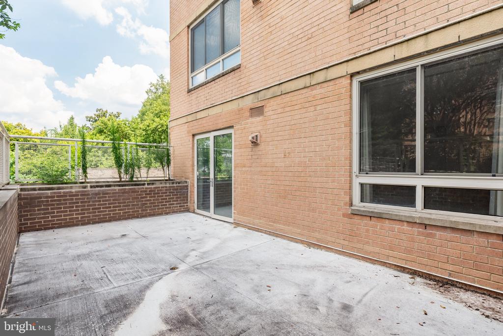 355 I STREET SW Unit: 125
