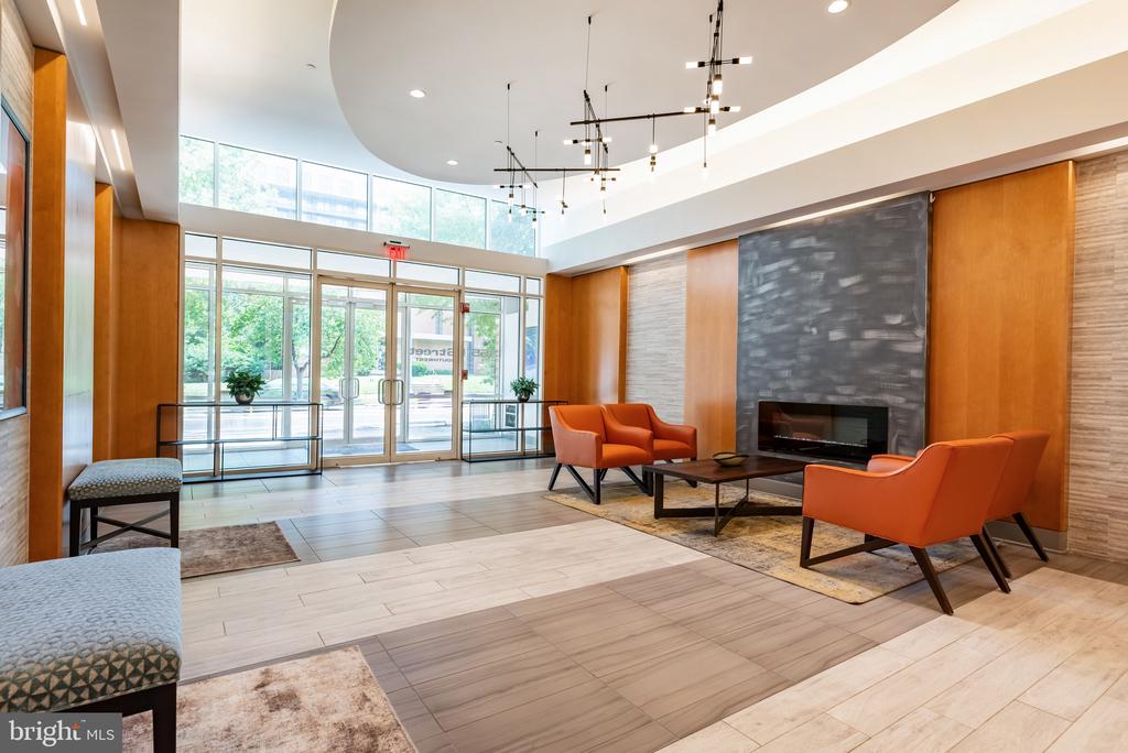 355 I STREET SW Unit: 125