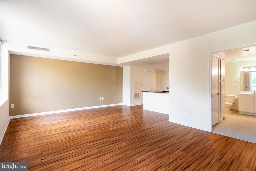 355 I STREET SW Unit: 125