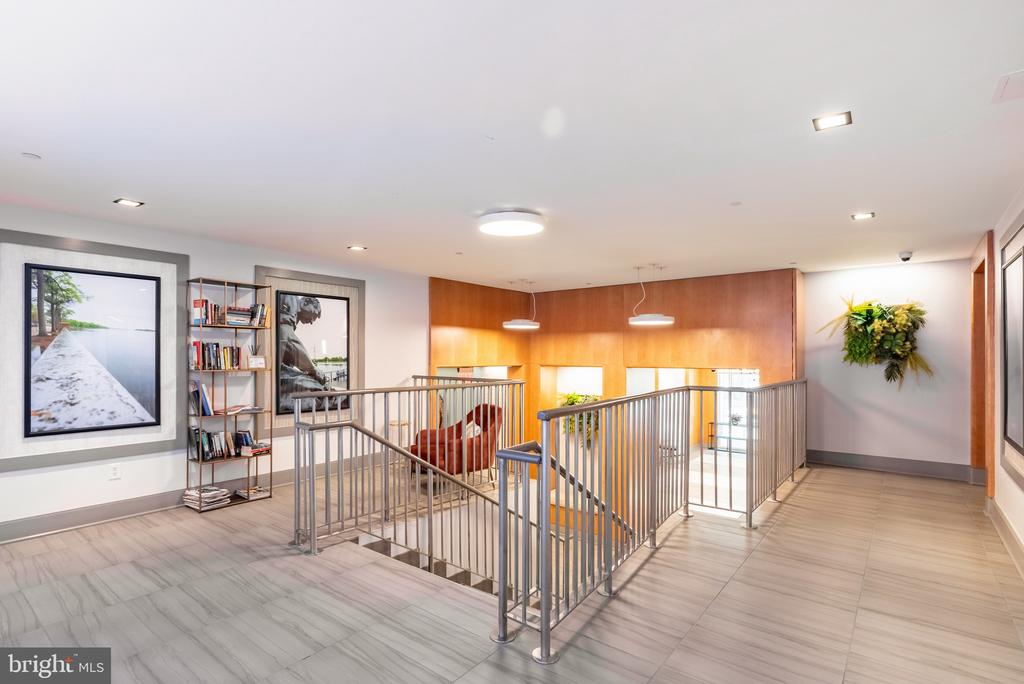 355 I STREET SW Unit: 125