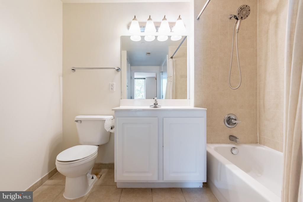 355 I STREET SW Unit: 125
