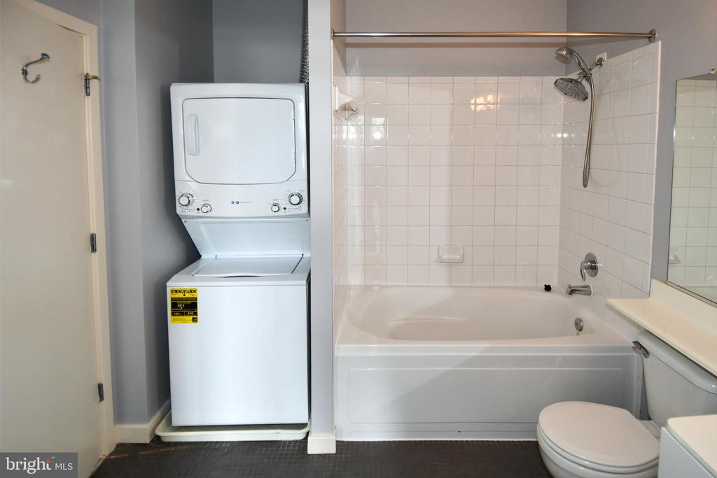 3883 CONNECTICUT AVENUE NW Unit: 902