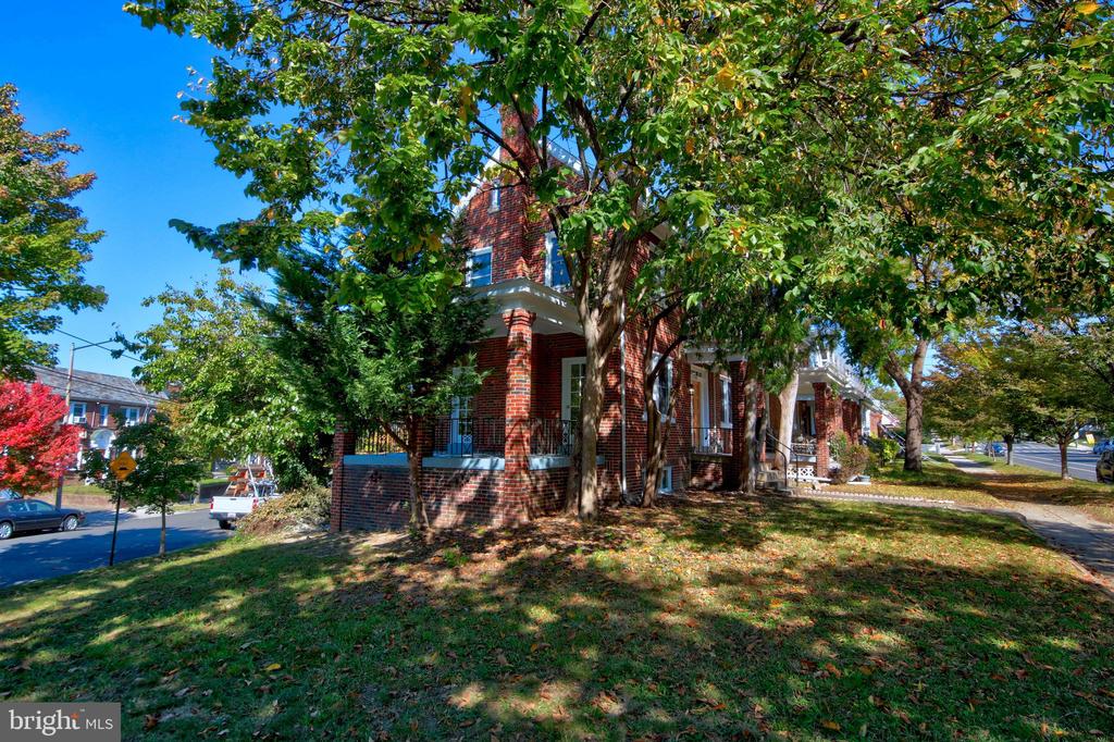 5200 KANSAS AVENUE NW