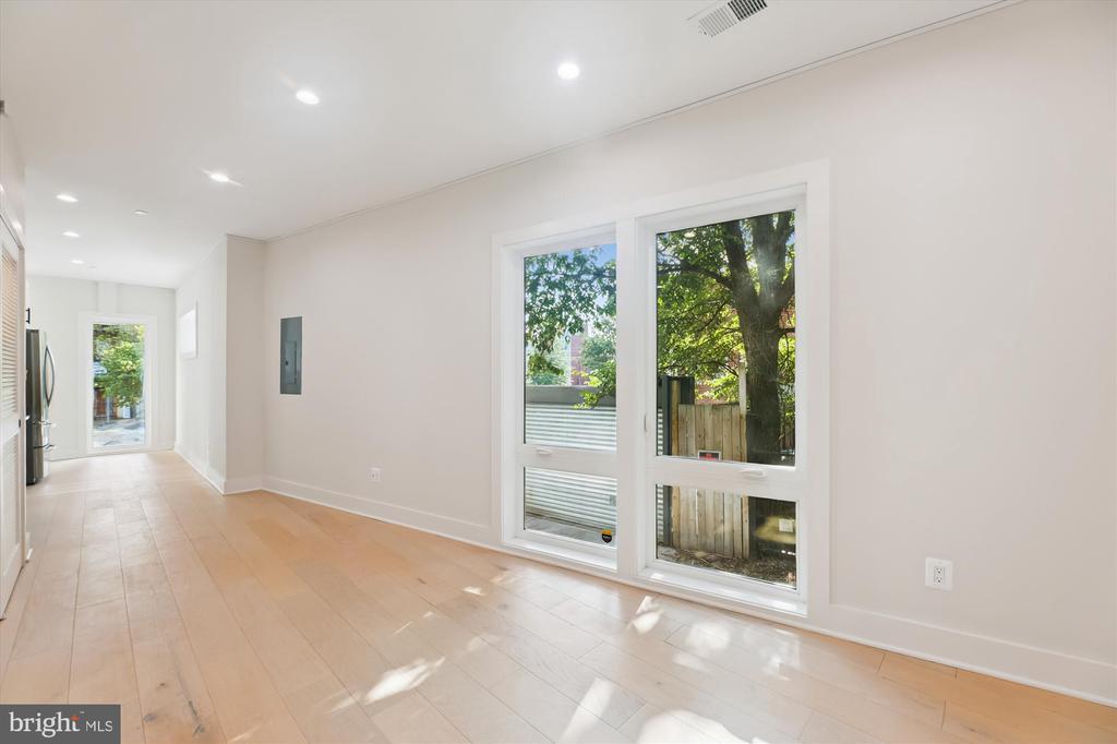 1910 BENNING ROAD NE Unit: 2