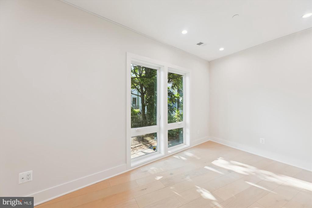1910 BENNING ROAD NE Unit: 2