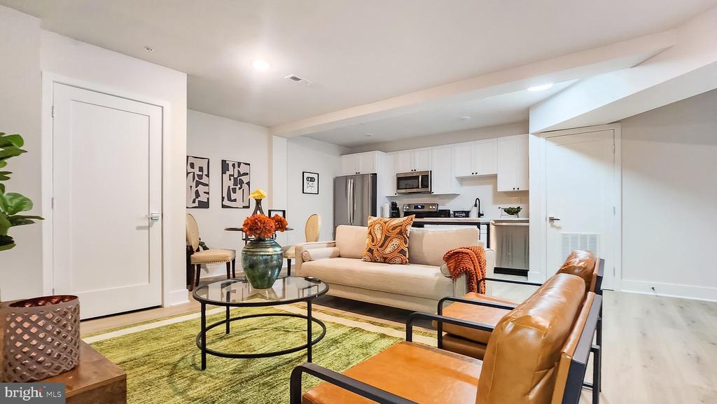 1621 T STREET SE Unit: 2