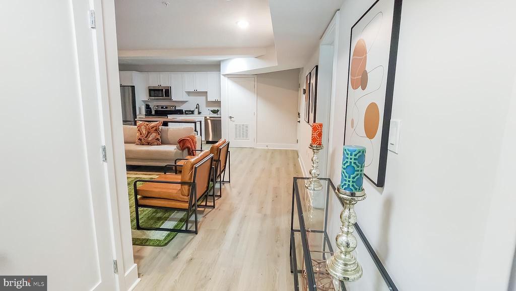 1621 T STREET SE Unit: 2