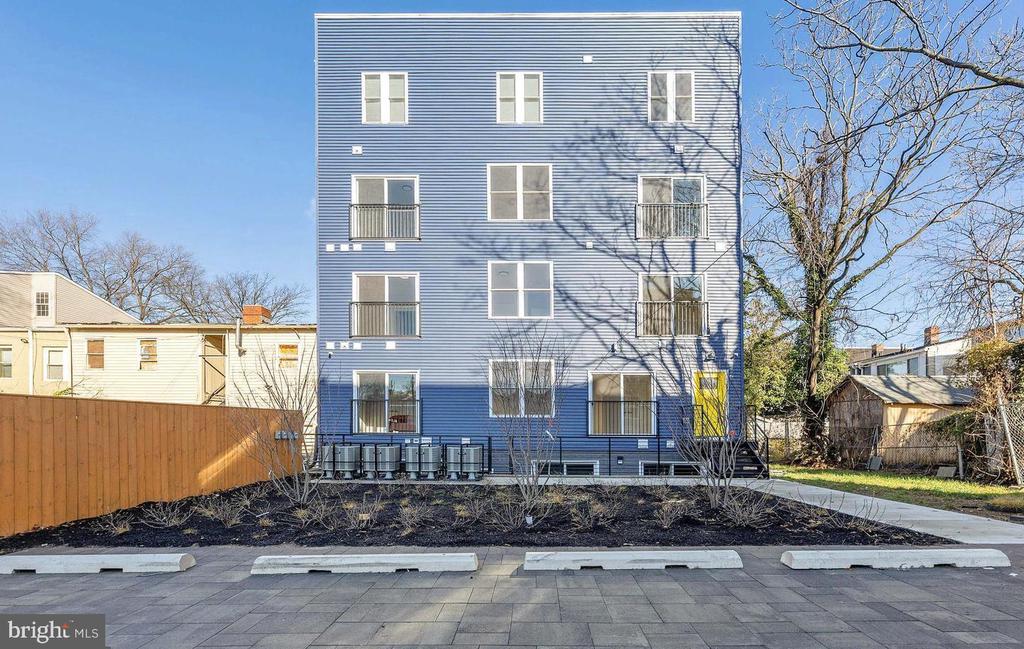 1621 T STREET SE Unit: 2