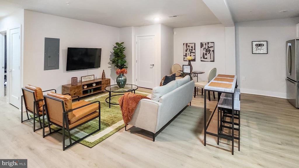 1621 T STREET SE Unit: 2